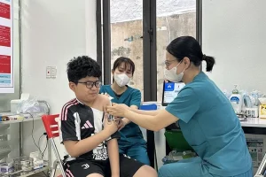 Chủ động bảo vệ trẻ trước nguy cơ dịch bệnh mùa hè