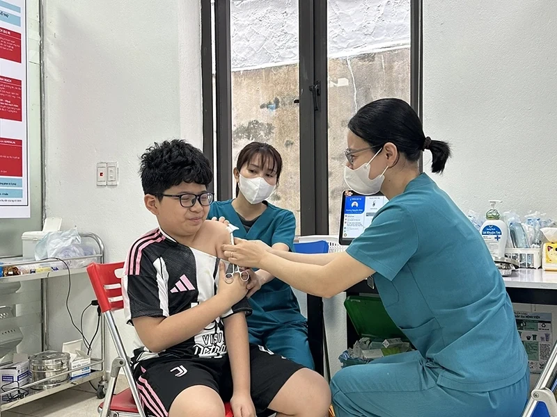 Chủ động bảo vệ trẻ trước nguy cơ dịch bệnh mùa hè