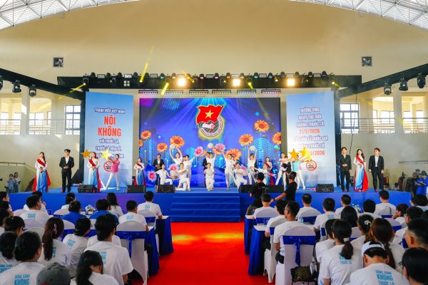 Hơn 1.500 thanh niên hưởng ứng chiến dịch nói không với thuốc lá thế hệ mới