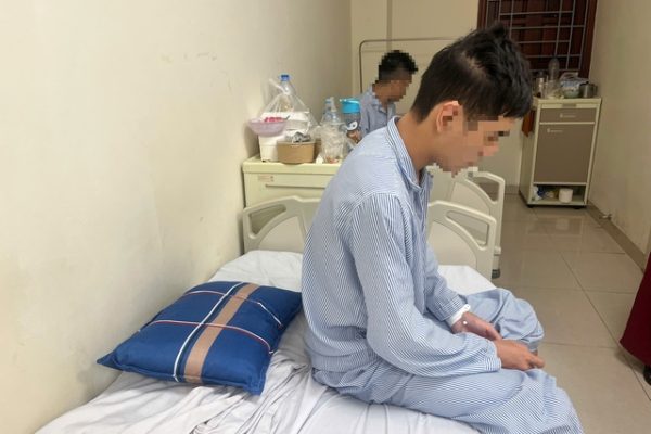 Nam sinh viên hoang tưởng bị theo dõi sau thời gian dùng cần sa cỏ mỹ