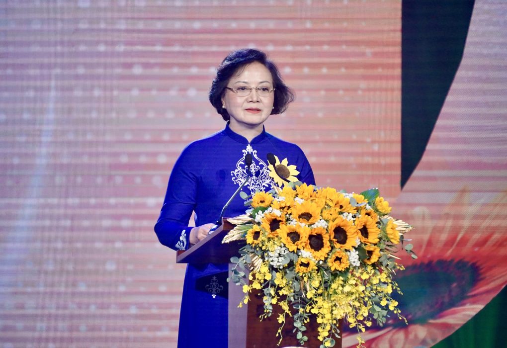 Phó thủ tướng phạm thị thanh trà: không để bệnh nhân ung thư nghèo đơn độc