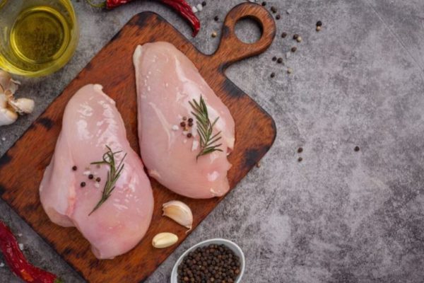 100g ức gà bao nhiêu protein