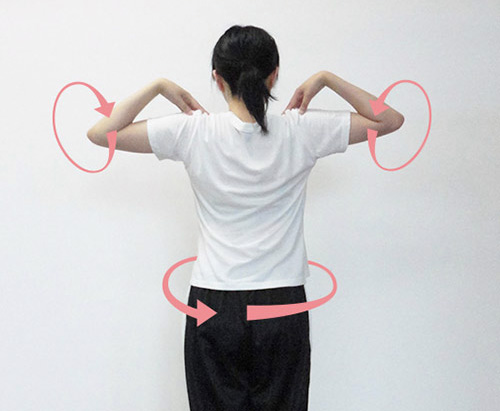 Bài tập khởi động làm nóng cơ thể trước khi tập gym 5 Xoay khớp vai